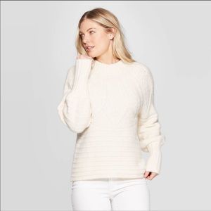 Universal Thread Cream Chunky Oversized Sweater M